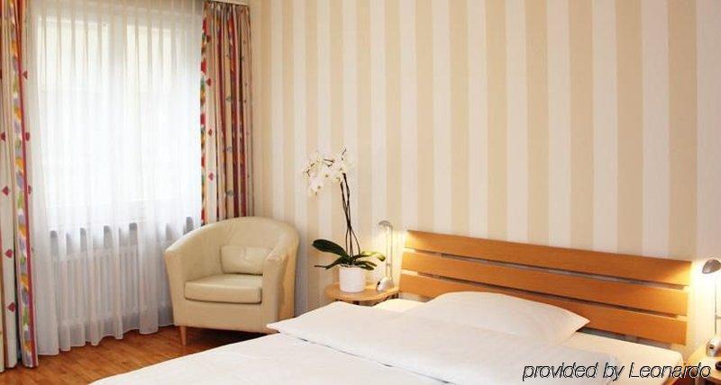 Hotel Roter Turm Solothurn Bilik gambar